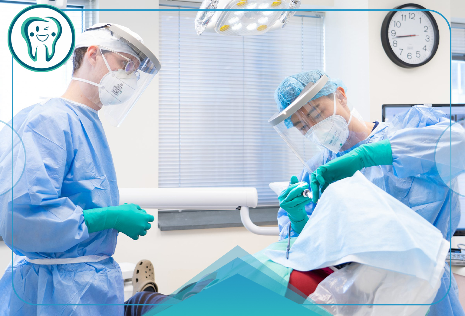  آیا هزینه عمل‌های دندانپزشکی در کلینیک قدس  شامل گزینه‌های پرداخت است؟